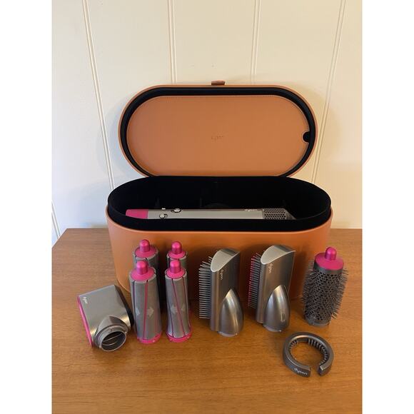 Dyson Airwrap™ Complete Styler – 2nd Generation, Nickel/Fuchsia, Perf. Condition - Picture 2 of 6
